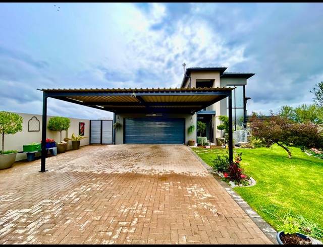 4 BEDROOM HOUSE FOR SALE IN EVERGLADES ESTATE